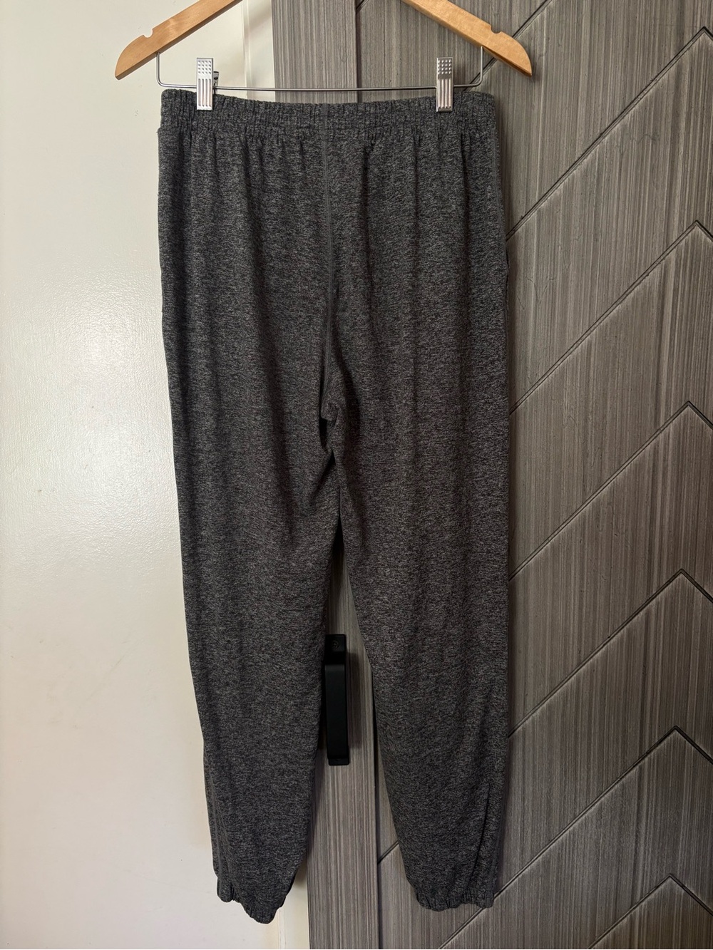Vuori Boyfriend Sweatpant Heathered Gray Dreamknit Joggers Size Small S/VW457 - Picture 7 of 10